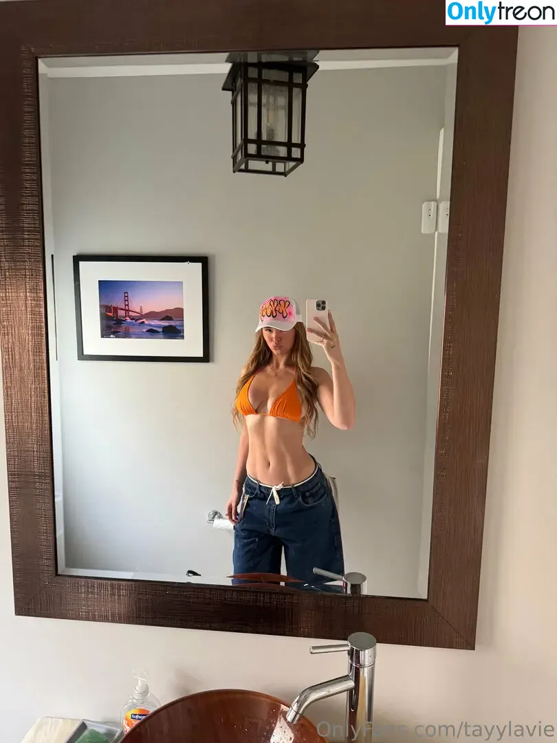 Tayylavie nude photo #0056 (Bunnybunsxo / Strwbrrycakexo)