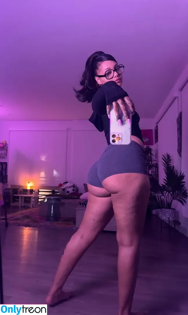 Tbrazzyyy nude photo #0033 (1800h0tmilf / tbeenbrazy)