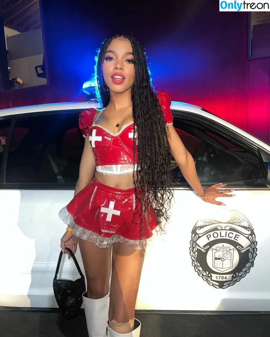 Teala Dunn nude photo #0049 (tlyteala / ttlyteala)