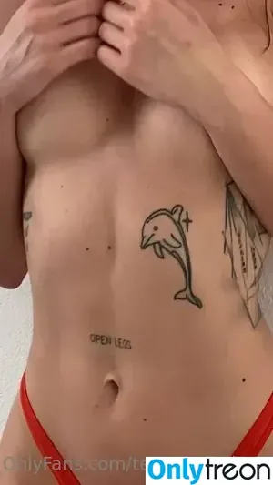  nude photo #0007