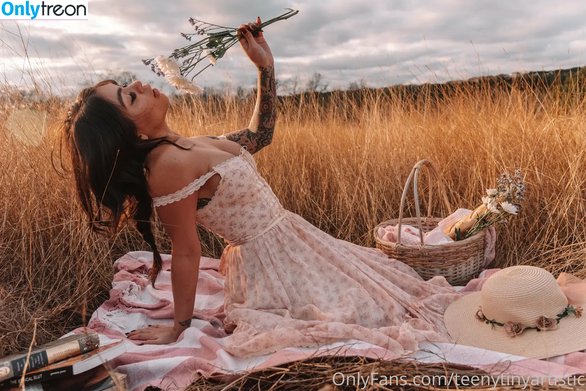 teenytinyartistic nude photo #0108 (teenytinyartistic)