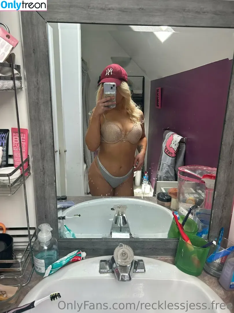 tellyourbrokefriends nude photo #0015 (chubbycheeksmeadery)