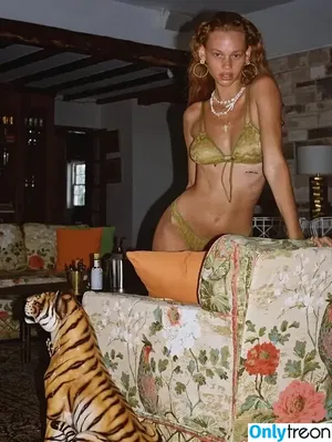 Tess Carter / tessaleecarter / tesssummercarter nude photo #0006