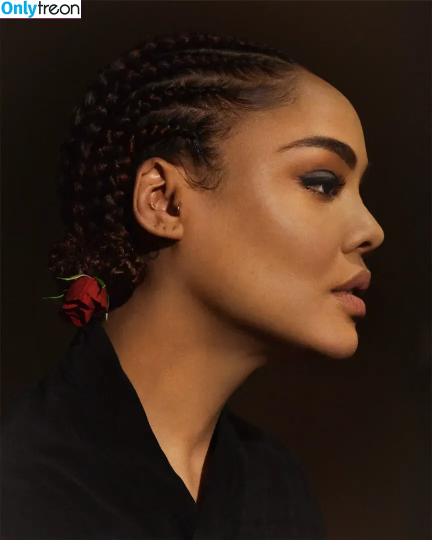 Tessa Thompson nude photo #0111 (tessamaethompson)