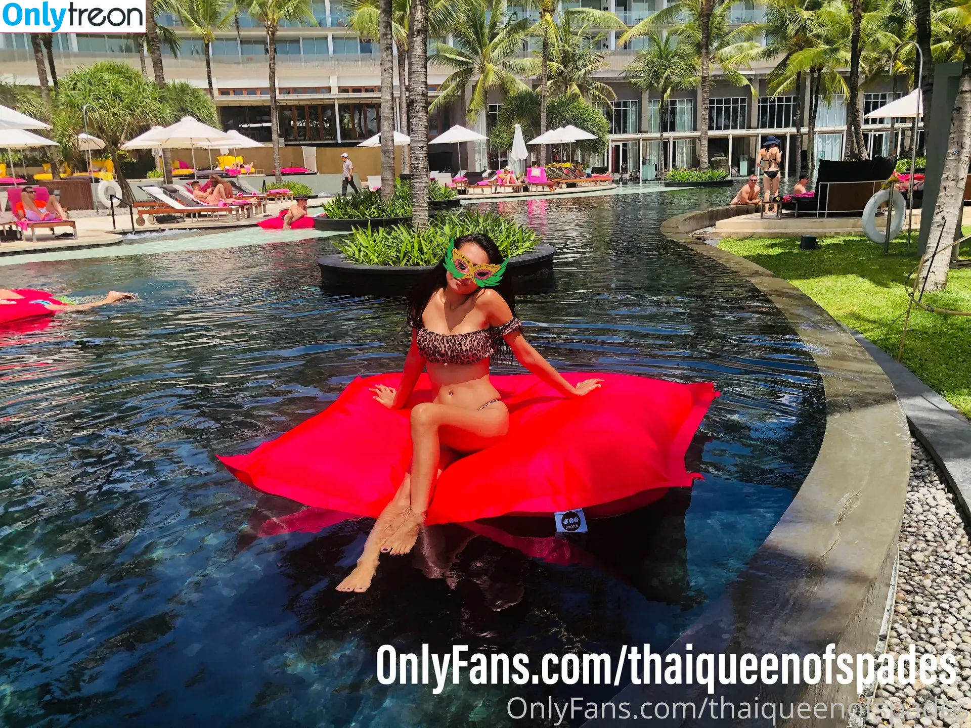 Thai QueenSpades nude photo #0012 (budsisauthenticthai / thaiqueenofspades)