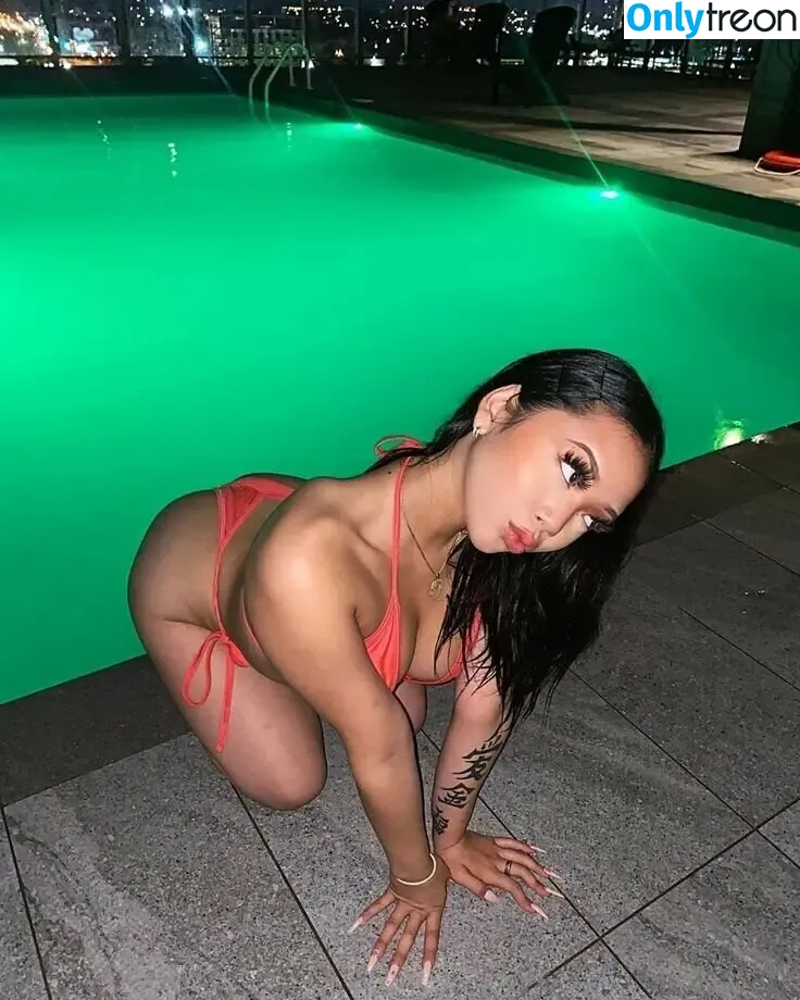 Thailiian nude photo #0003 (Jennifer Tran)
