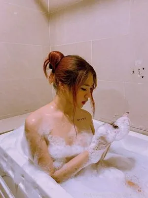 Thanh Nhen / nhennhensohott / th.nhen nude photo #0006