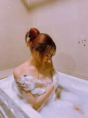 Thanh Nhen / nhennhensohott / th.nhen nude photo #0012