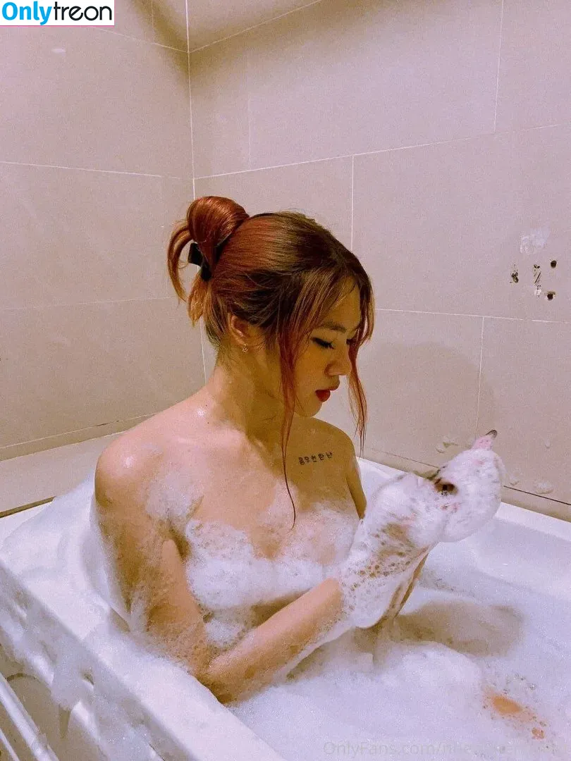 Thanh Nhen nude photo #0006 (nhennhensohott / th.nhen)
