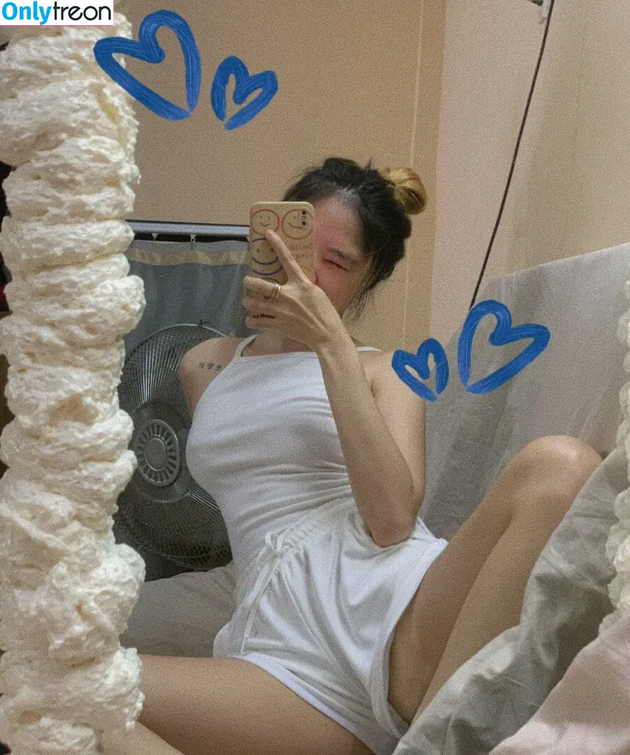 Thanh Nhen nude photo #0047 (nhennhensohott / th.nhen)