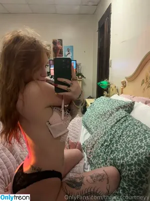 thankscourtneyy / heycourtneyy nude photo #0026