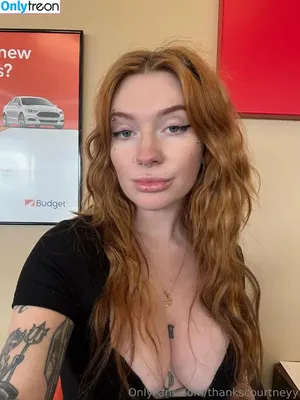 thankscourtneyy / heycourtneyy nude photo #0031
