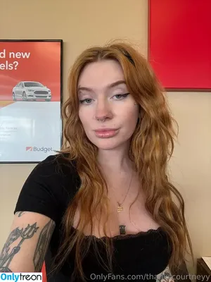 thankscourtneyy / heycourtneyy nude photo #0032