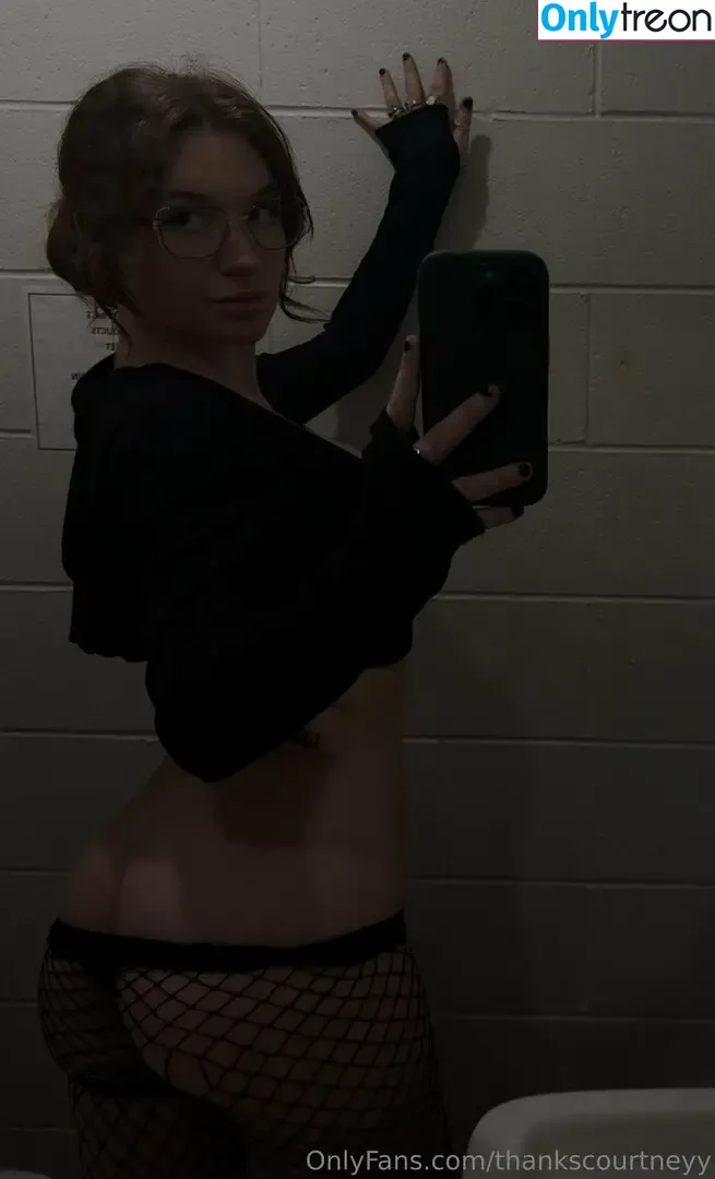 thankscourtneyy nude photo #0016 (heycourtneyy)