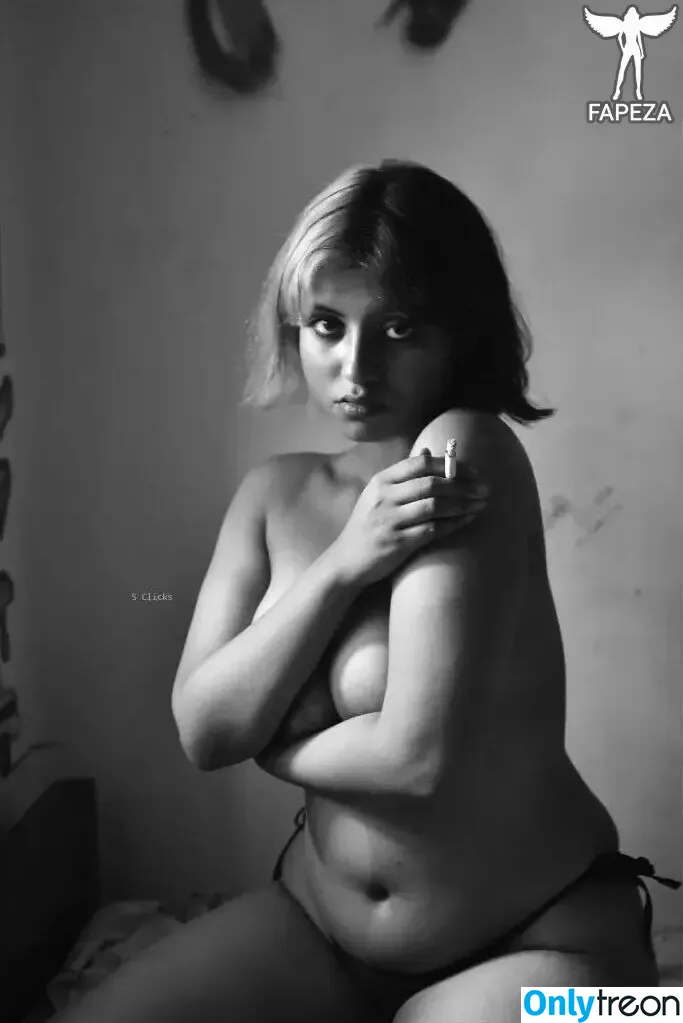 ___that_bong_girl___ nude photo #0008 (Darshana Chatterjee / Secret Sass)