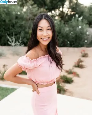 That Jenn Girl / Jennifer Chiu / jenn_l / thatjenngirl / thatjennngirl nude photo #0050