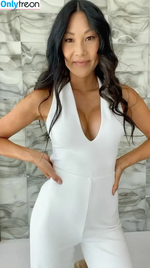 That Jenn Girl nude photo #0009 (Jennifer Chiu / jenn_l / thatjenngirl / thatjennngirl)