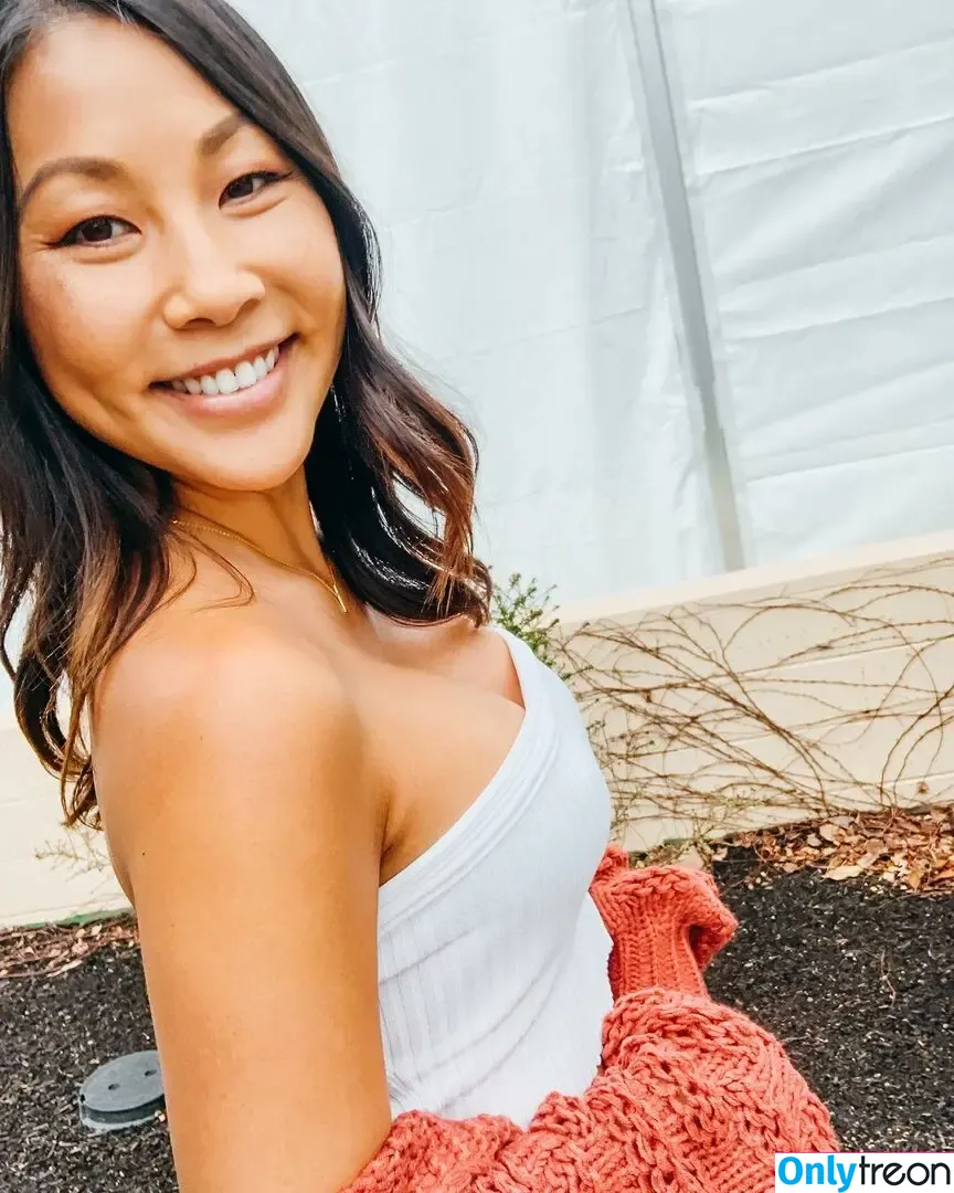 That Jenn Girl nude photo #0136 (Jennifer Chiu / jenn_l / thatjenngirl / thatjennngirl)