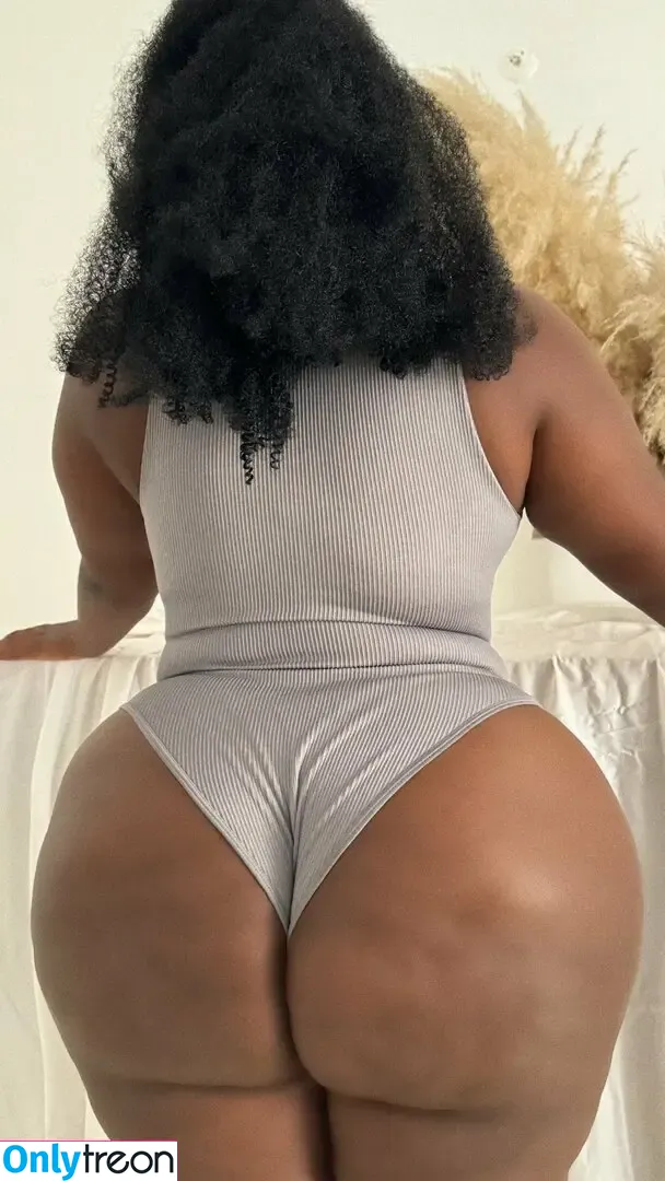 thatbootythox nude photo #0071 (thatbootythox)