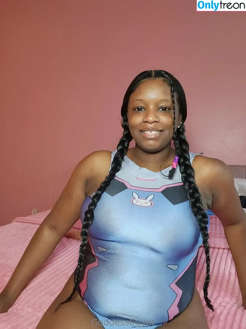 thatchocobxtch nude photo #0042 (thatchocobxtch2)
