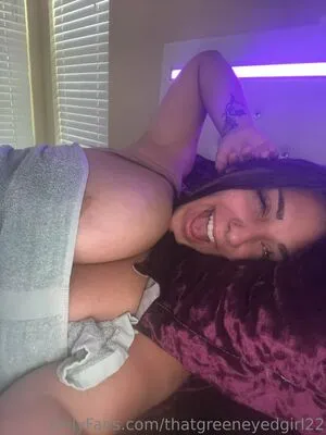 ThatGreenEyedGirl22 / thatgreeneyedgirl22_ / thatgreengirl22 nude photo #0277