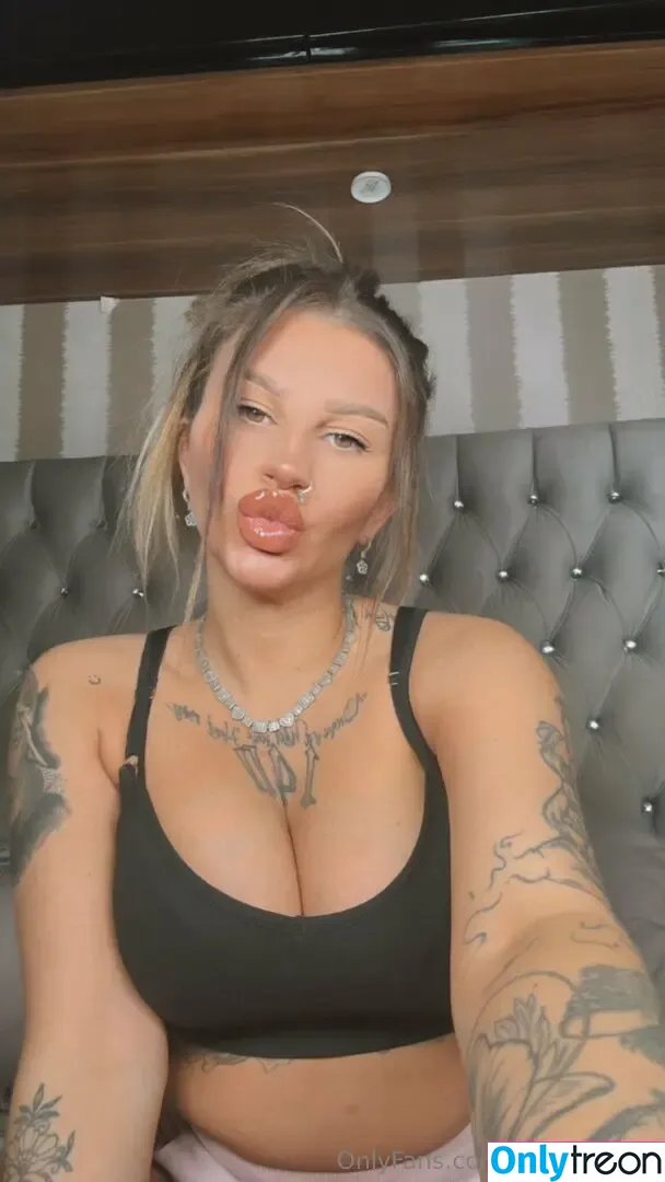 Thatgurlamg nude photo #0073 (Thatgurlamg)