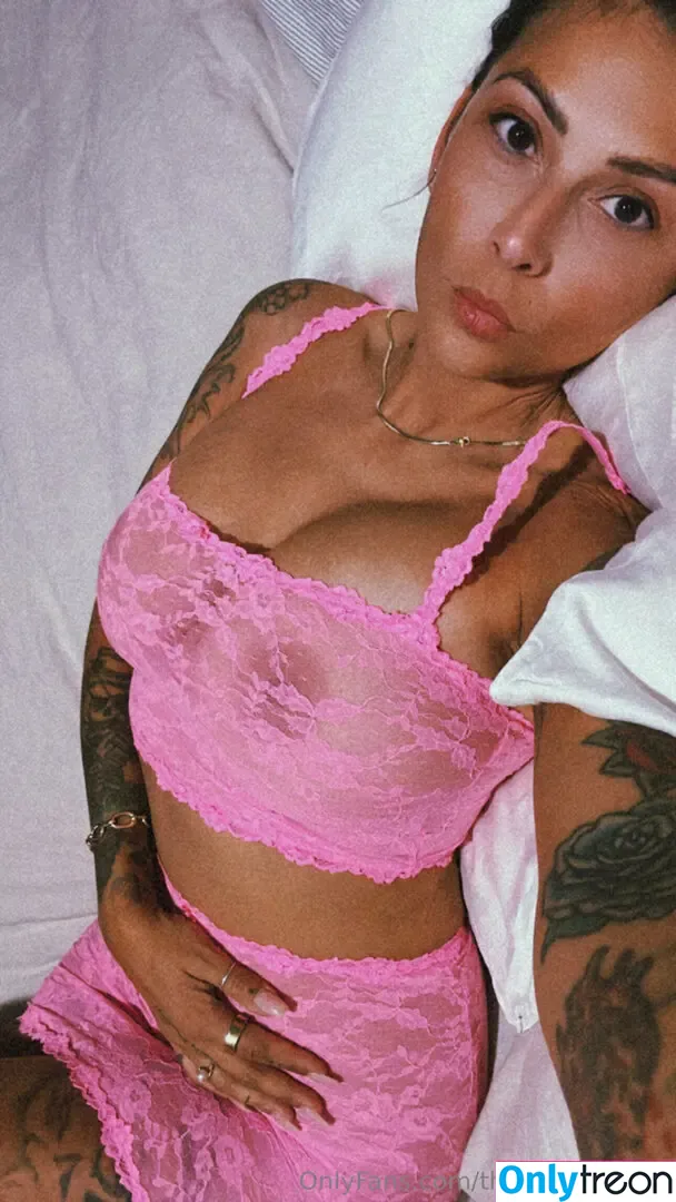 thatonegirlonof nude photo #0002 (that._one_.girl)