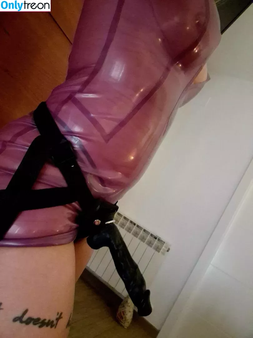 The Pegging Index nude photo #0039 (AlessaloveX / alessalove.x / katopunk)