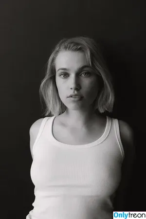  nude photo #0003