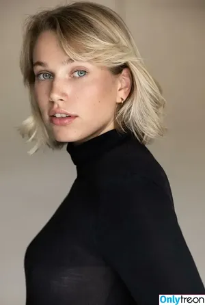  nude photo #0008