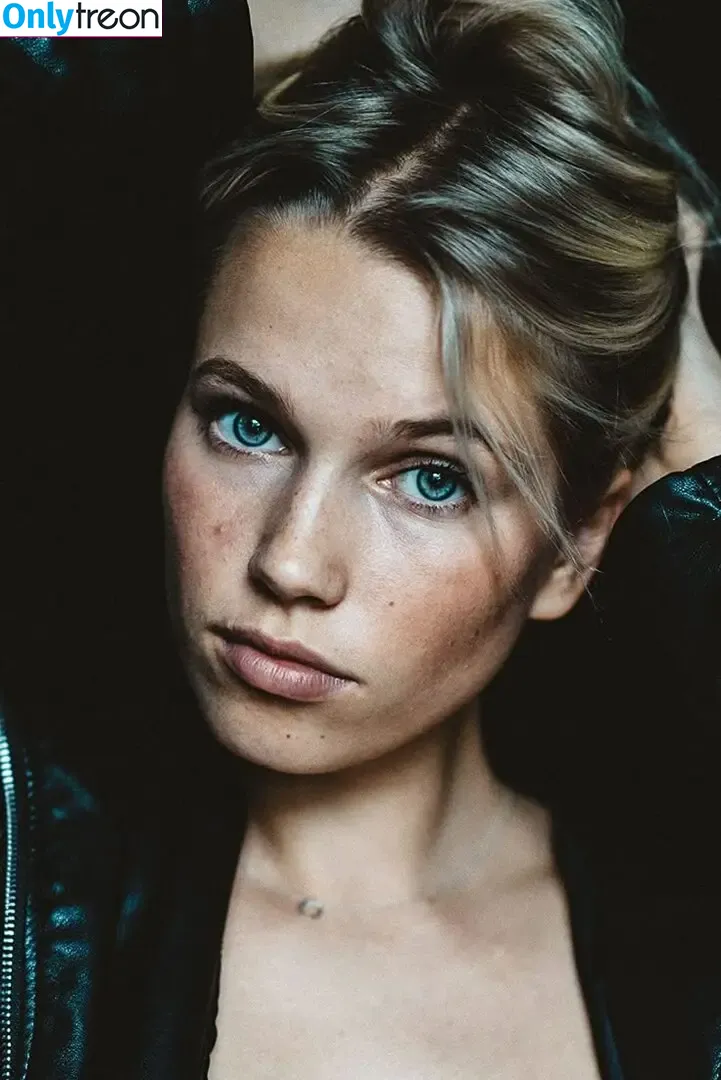 Thea Sofie nude photo #0011 (Thea Sofie)