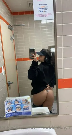 thebaddestkaylee / baddest.kayrose nude photo #0131