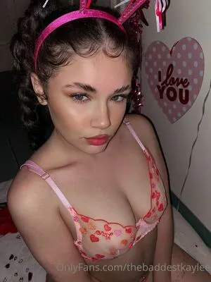 thebaddestkaylee / baddest.kayrose nude photo #0132