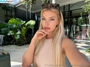 theblondebarbiexo555 / thechanelbestcoast nude photo #0024