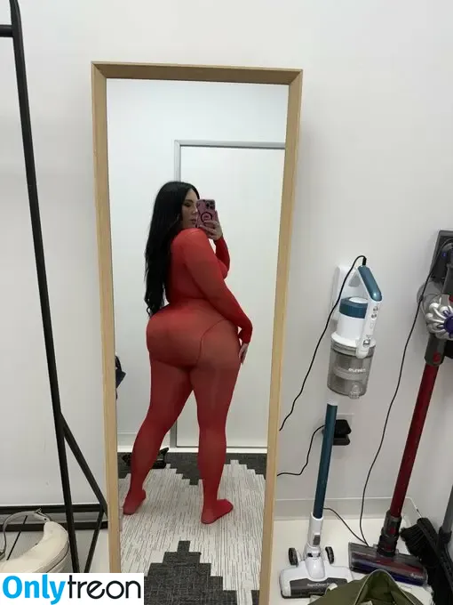 Thecurvyfoxx nude photo #0080 (Alex Blair / Itsalexblair / alexblairmusic)