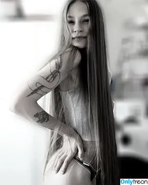 TheDevilInside / chellys.breadfactory nude photo #0029