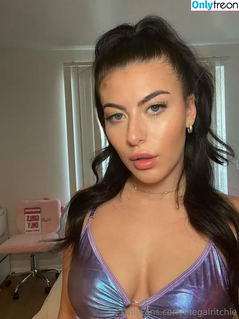 thegalritchie nude photo #0015 (thegalritchie)