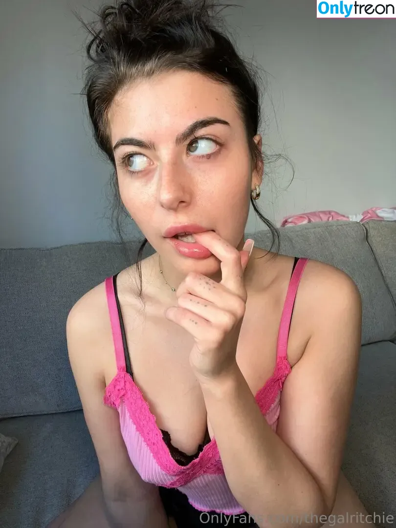 thegalritchie nude photo #0037 (thegalritchie)