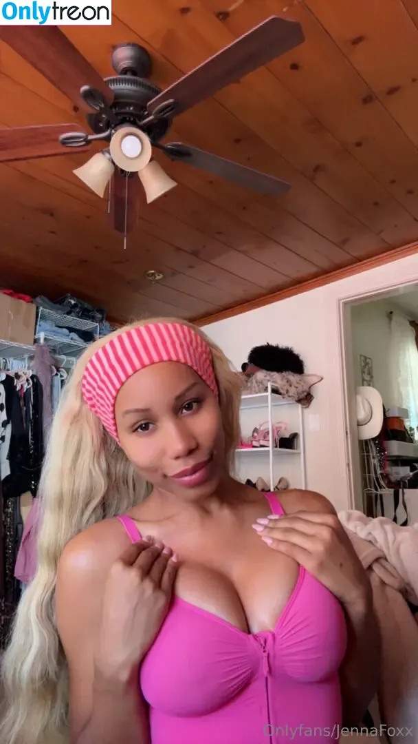 thejennafoxx nude photo #0059 (therealjennafoxx_)