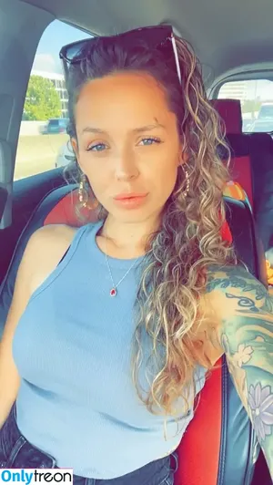 thekickballchampp / misshazel_jrt nude photo #0020