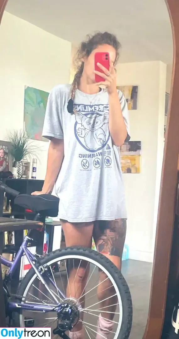 thekickballchampp nude photo #0012 (misshazel_jrt)