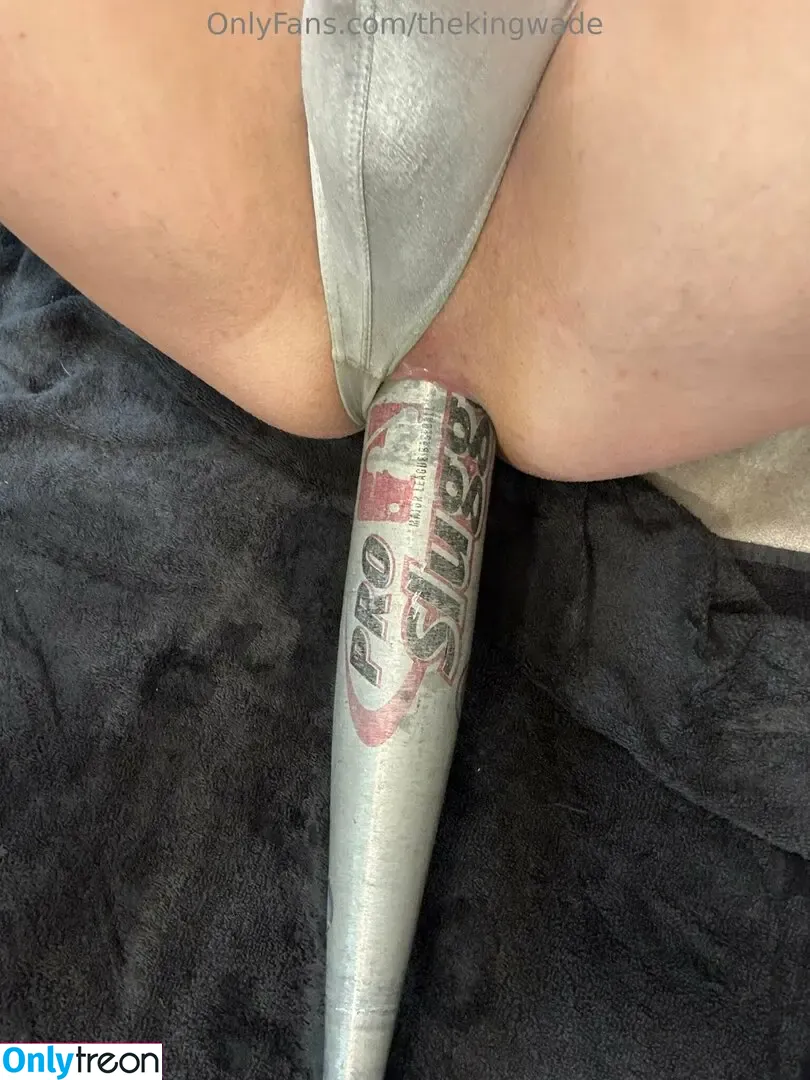 thekingwade nude photo #0003 (the_wadeking)
