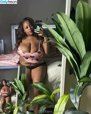 themelonmamma / melon.momma.designs nude photo #0016