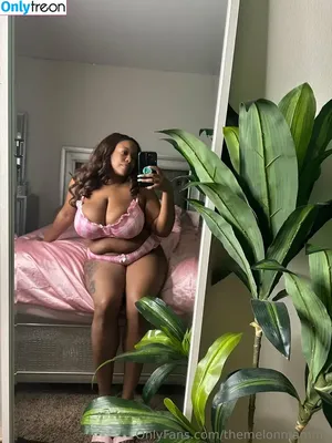 themelonmamma / melon.momma.designs nude photo #0050