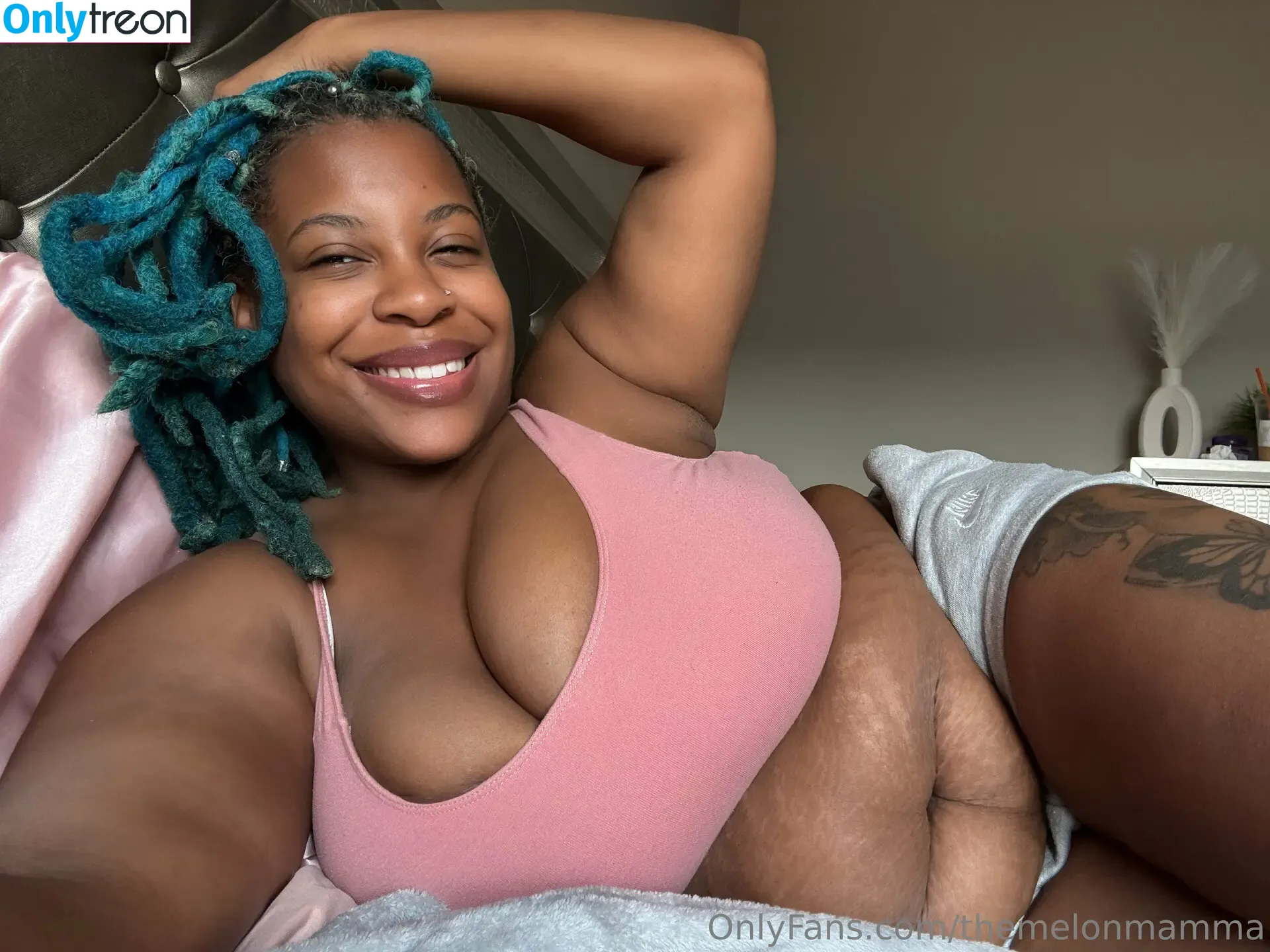 themelonmamma nude photo #0114 (melon.momma.designs)