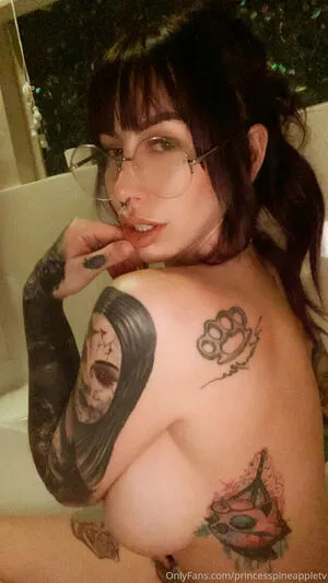 theonlinegirlfriend / wildaboutpineapple nude photo #0007