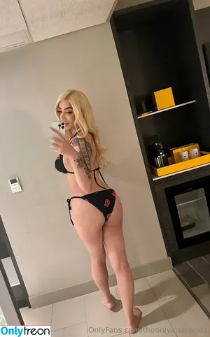 theonlyanaconda / AndreaAnaconda / theonlyanaconduh nude photo #0041