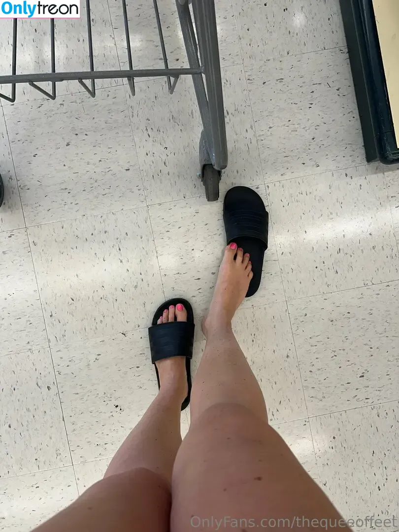 thequeeoffeet nude photo #0035 (thequeeoffeet)