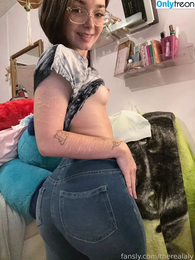 Therealaly nude photo #0603 (TheBestCouple / lilcurlyfry)