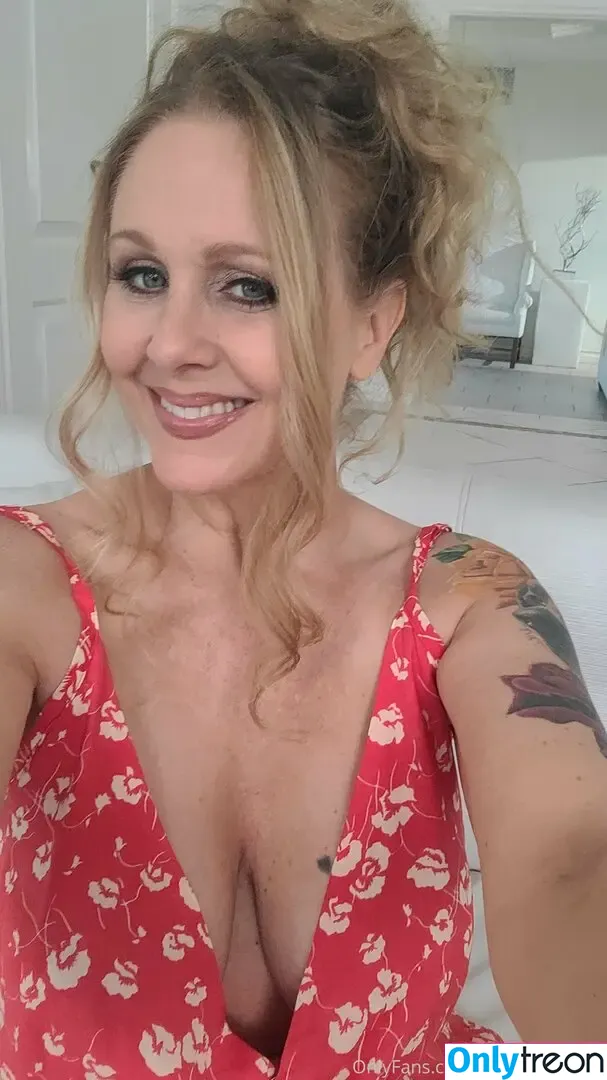 TheRealJuliaAnn nude photo #0198 (therealjuliaannfanlive_)